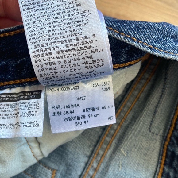 Levi’s 501 Dark wash Cut off Button Fly denim Jean Shorts - Picture 8 of 8